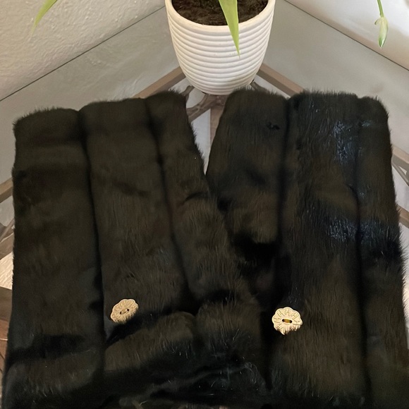 HUGGRZ Black Fur Boot Wraps NWOT - Picture 1 of 3